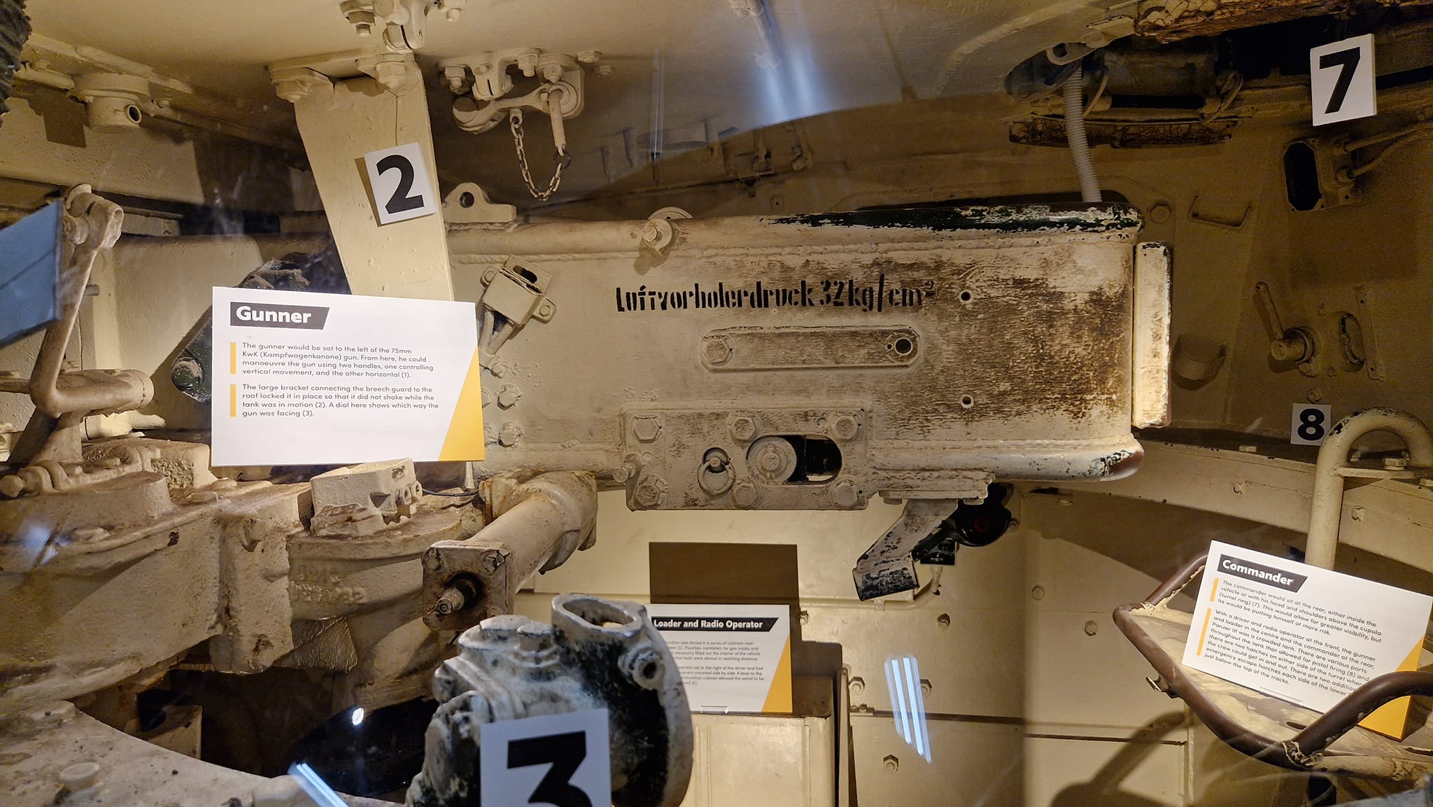 Pz.Kpfw. III Ausf.N (Fgst.Nr.74961)(ex.L) DAK, s.Pz.Abt.501, Bovington 2024 e (photo.Craig Moore).jpg